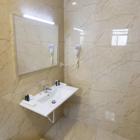 Chateau Linza Hotel Shkoze (Tirana)