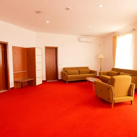 Hotel Chateau Linza 4*