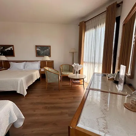 Chateau Linza ホテル 4*
