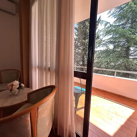 Chateau Linza ホテル 4*