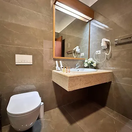 Chateau Linza Otel 4*