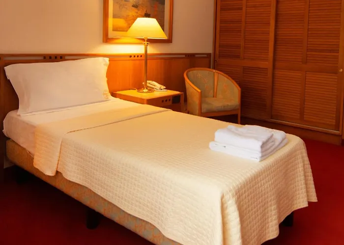 Chateau Linza Hotel