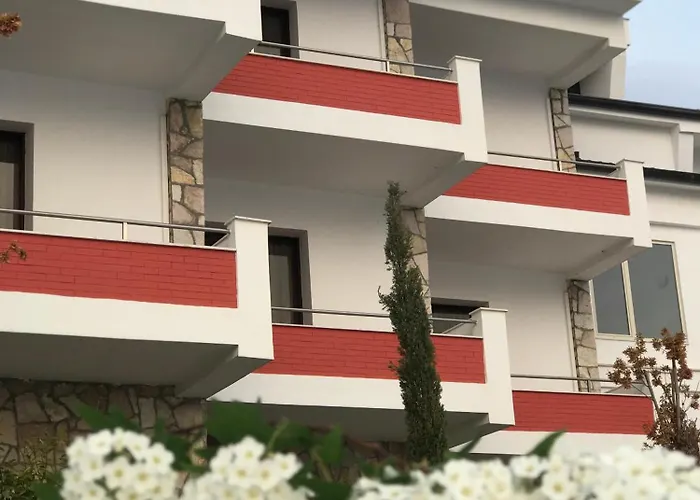 Chateau Linza Shkoze (Tirana)
