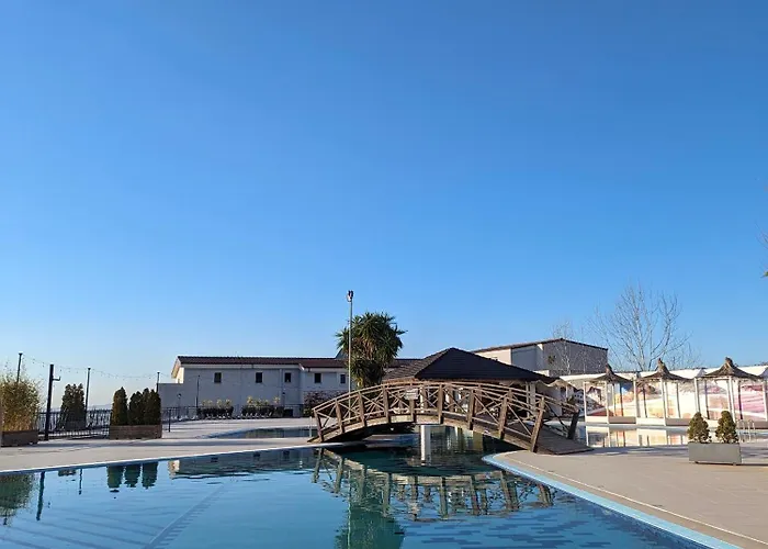 Chateau Linza Hotel Shkoze (Tirana)