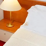 Otel Chateau Linza Shkoze (Tirana)