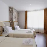 Chateau Linza מלון