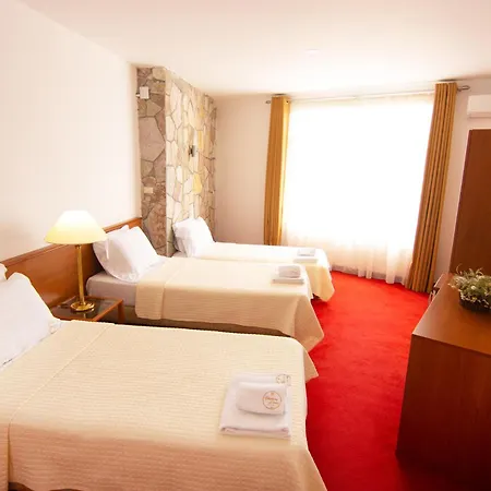 Chateau Linza Hotel 4*