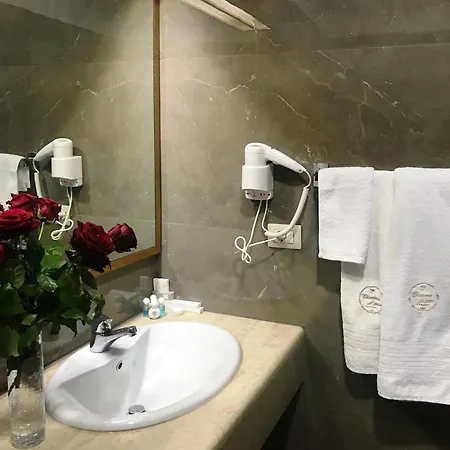Hotel Chateau Linza Shkoze