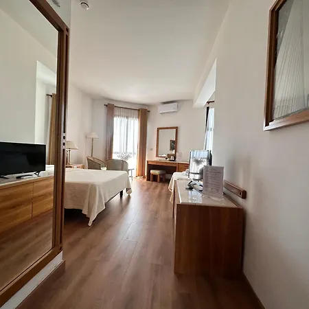 ホテル Chateau Linza Shkozë