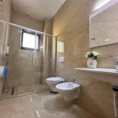 Chateau Linza מלון 4*
