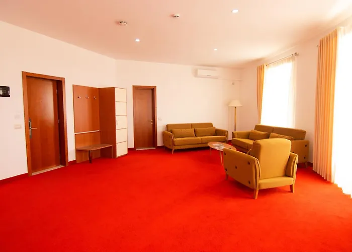 Hotel Chateau Linza 4*