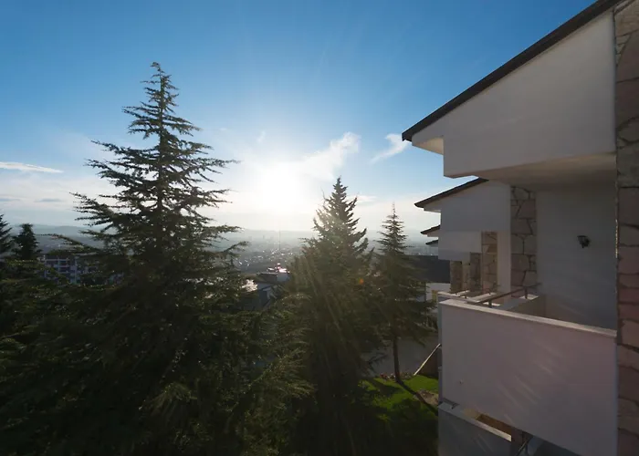 Chateau Linza Shkoze (Tirana)
